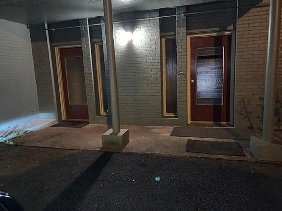 3rd image of 8640 Lake Dr