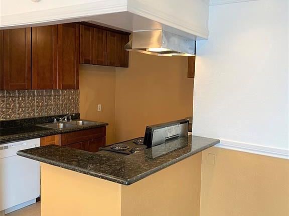5th image of 2822 Briarhurst Dr APT 58