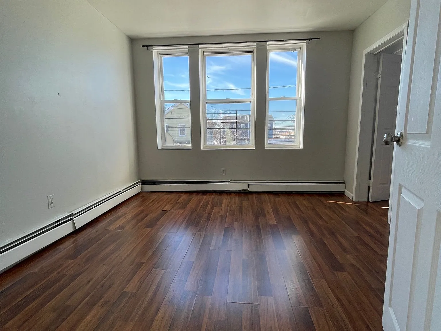 2 bed, 800 sqft, $2,350 — Photo 3