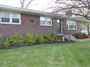 7708 Ontario Rd, Gainesville, VA 20155