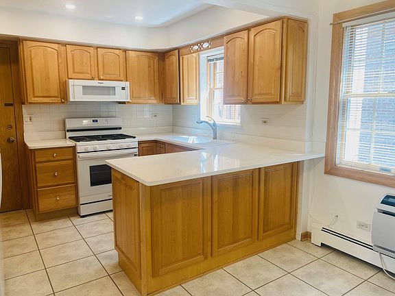 5th image of 8850 N Wisner St #1W