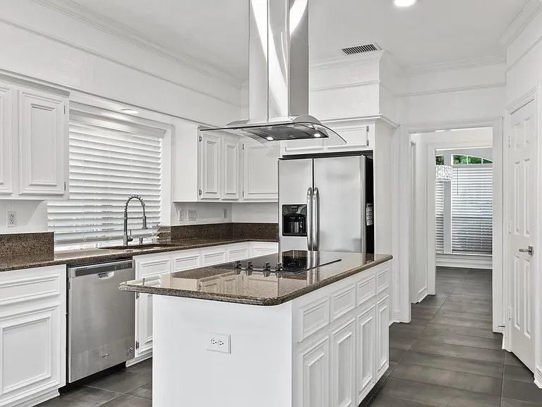545 Oak Hill Dr — Photo 14