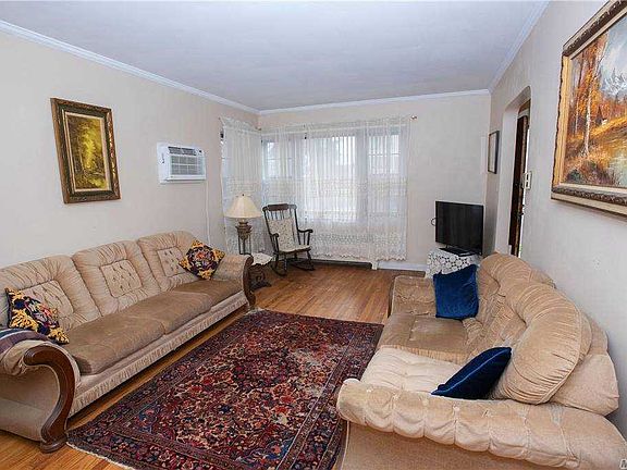 4th image of 170-05 67th Ave