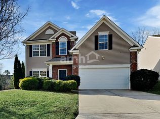 2495 Fiddlers Glenn Dr, Winston Salem, NC 27127