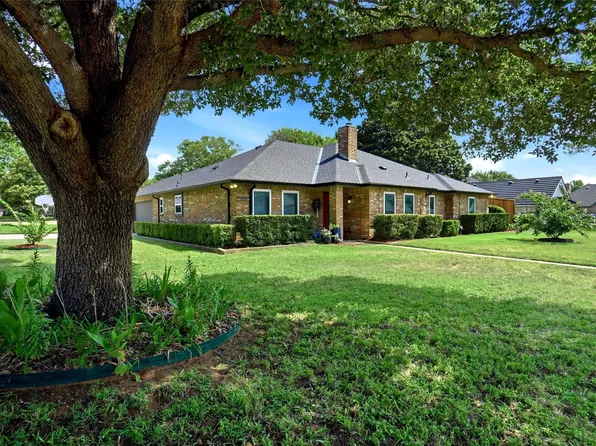 2146 Westwood Ter, Grapevine, TX 76051