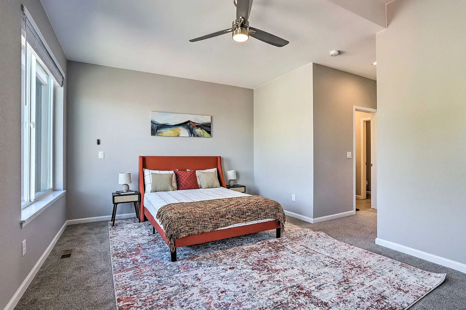 3 bed, 2.0 bath, 1732 sqft, $5,025 — Photo 4