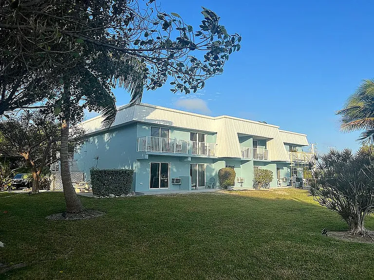 300 Duck Key Dr #11 — Photo 21