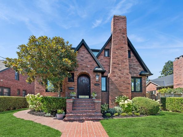 2911 28th Ave W