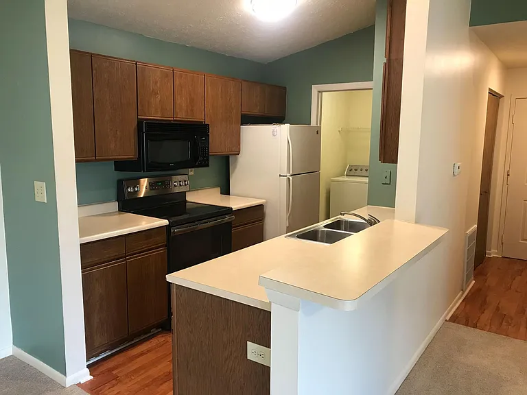 1420 Lake Pointe Way #8 — Photo 10