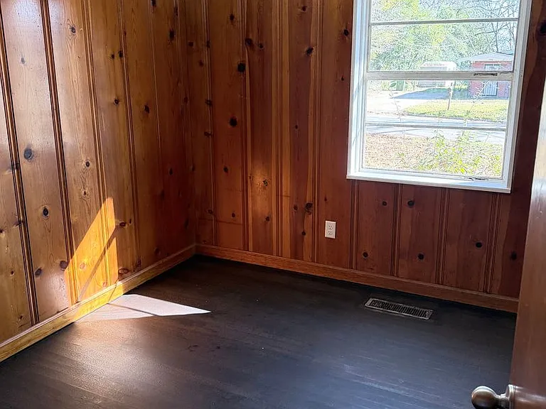 3009 Cabot St — Photo 10