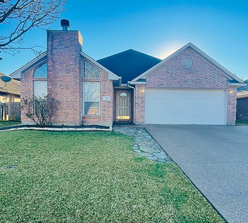 1st image of 226 Stuttgart Cir