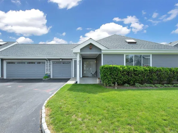 378 Quarry Pond Court #378, Moriches, NY 11955