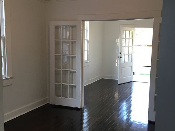 4th image of 3439-41 Bruxelles St