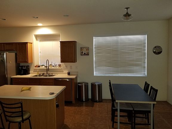 4th image of 43338 W Sunland Dr