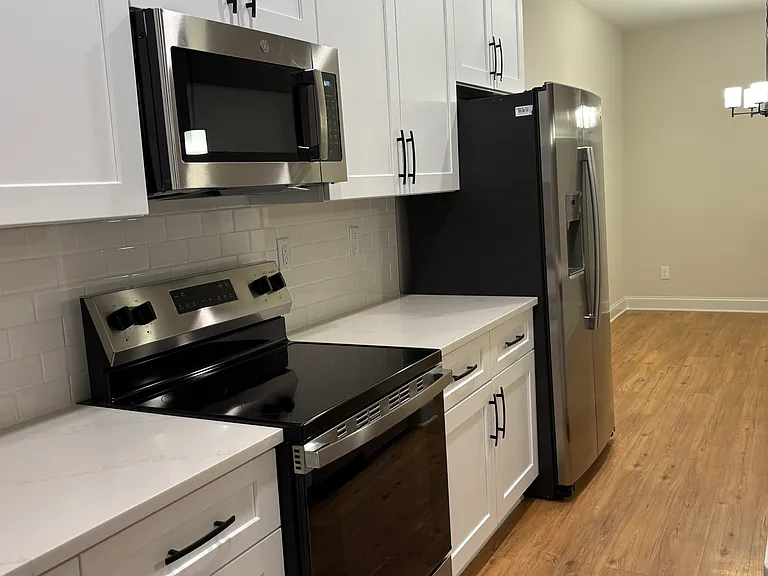 4817 Victoria Ave — Photo 10