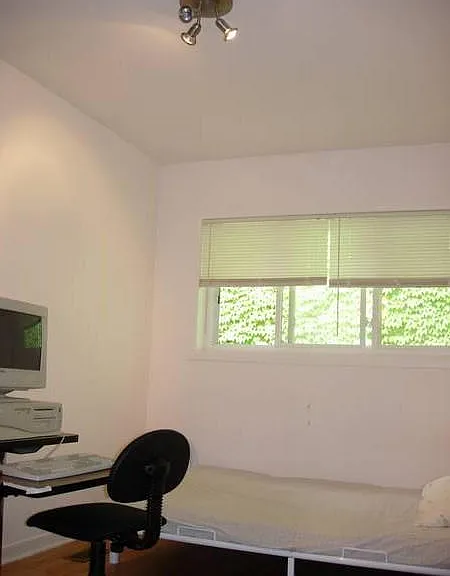 1259 W North Shore Ave — Photo 4