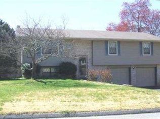 447 Sandalwood Dr, Hixson, TN 37343