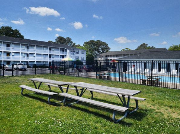 Crystal Lake Apartments | 5535 E Virginia Beach Blvd, Norfolk, VA