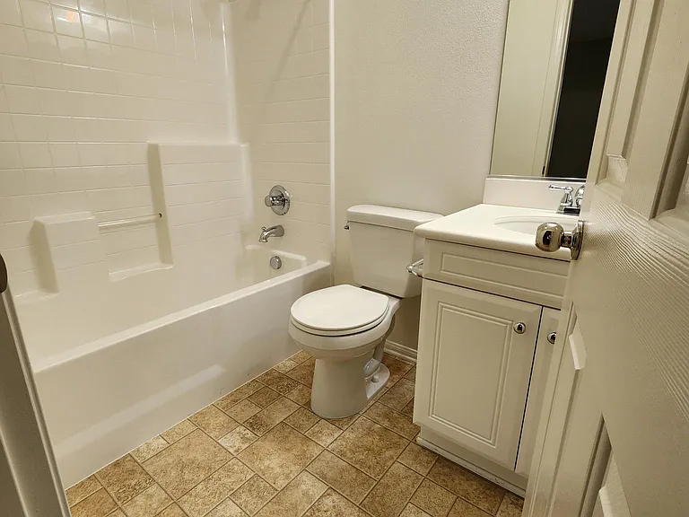 969 S Bluff Rd — Photo 25