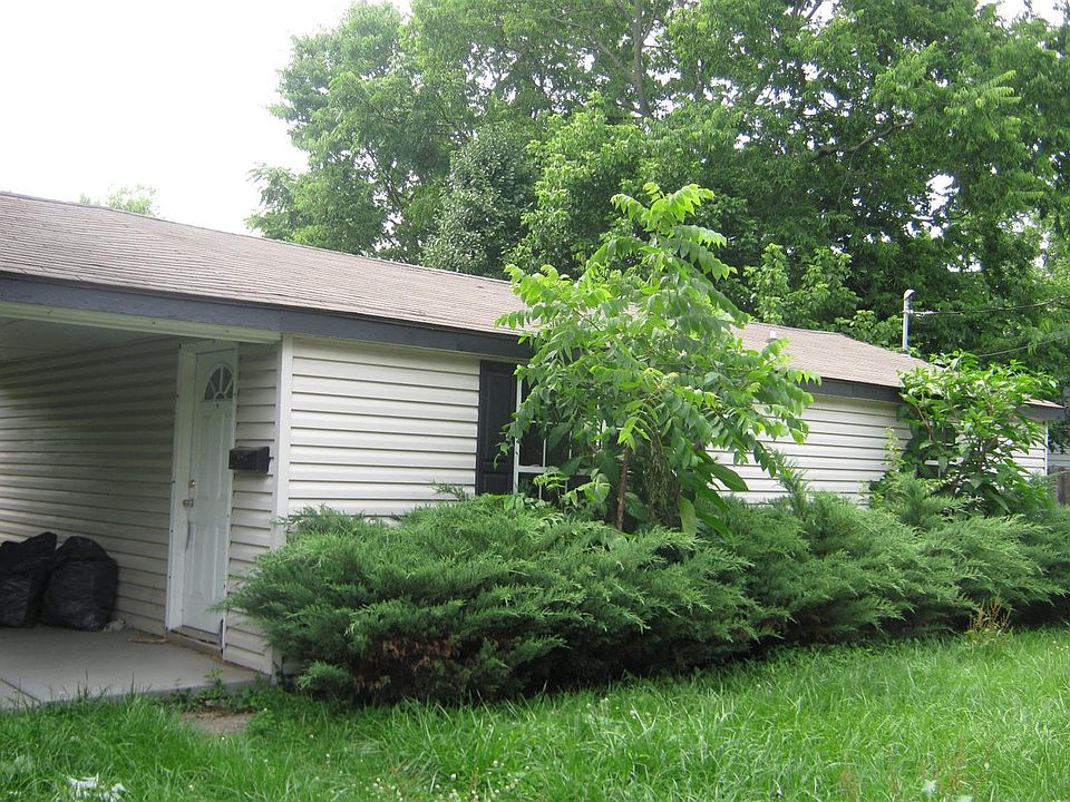 2nd image of 101 Meadow Ln