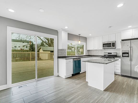 5th image of 1036 Ashridge Ln