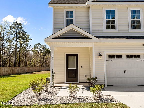 3rd image of 1255 Pickett Road