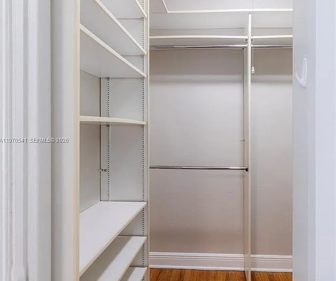 1350 Mendavia Ave — Photo 13