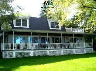 8271 Lakeshore Rd, Lexington, MI 48450