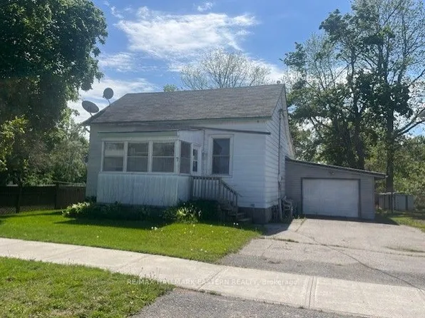 7 Edward St, Selwyn, ON K0L 2H0