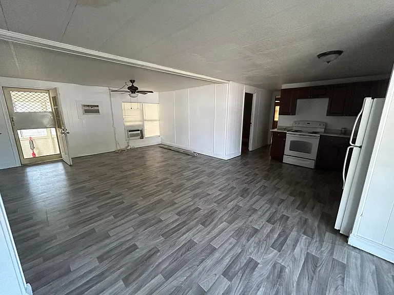 11970 N Branch Rd — Photo 3