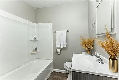 Central Park Apartments — Photo 8