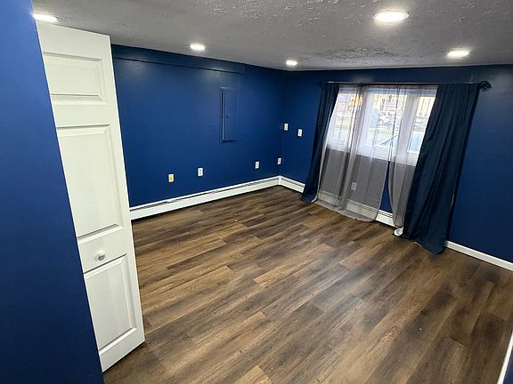 4th image of 170 Lafayette Rd Floor 1