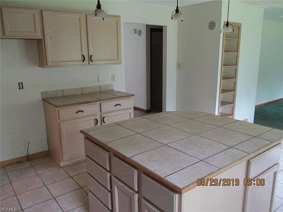 4th image of 7713 Linwood Ave