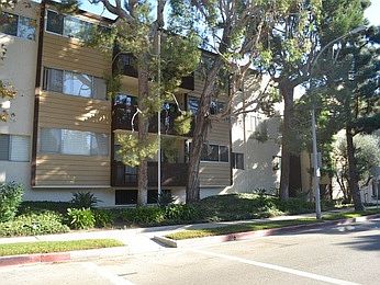 1st image of 6000 Canterbury Dr Unit D207