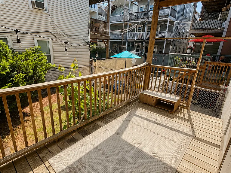 731 E 6th St #1 — Photo 7