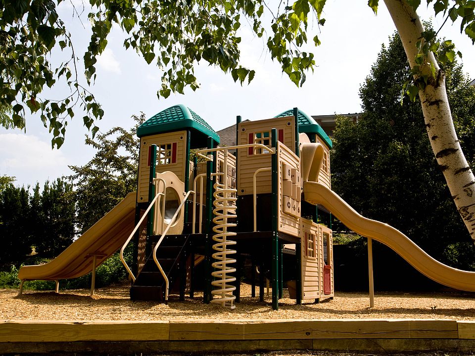 Building Photo 5