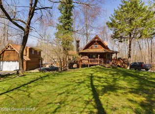 271 Delaware Trl, Pocono Lake, PA