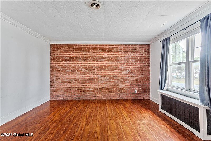 5th image of 110 Polsin Drive
