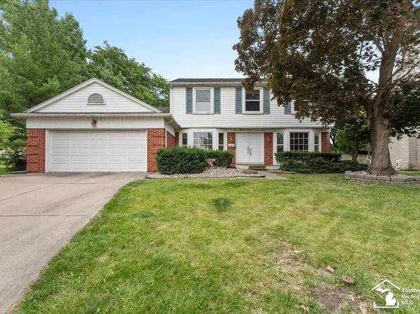 14715 Old Town Ct, Riverview, MI 48193