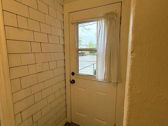 2nd image of 100 Olive St Unit B