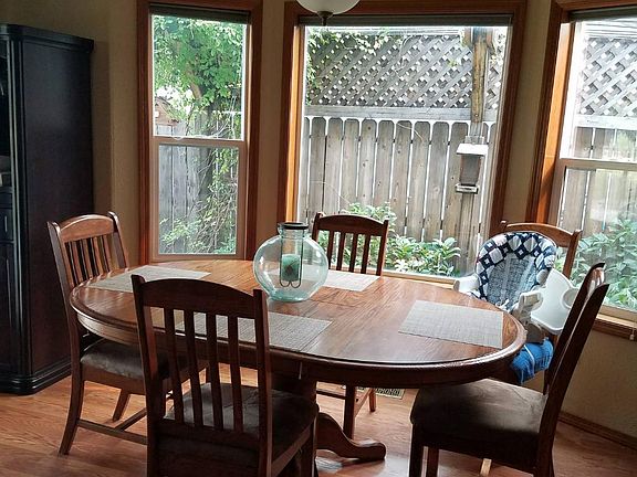 4th image of 1467 Elaine Way