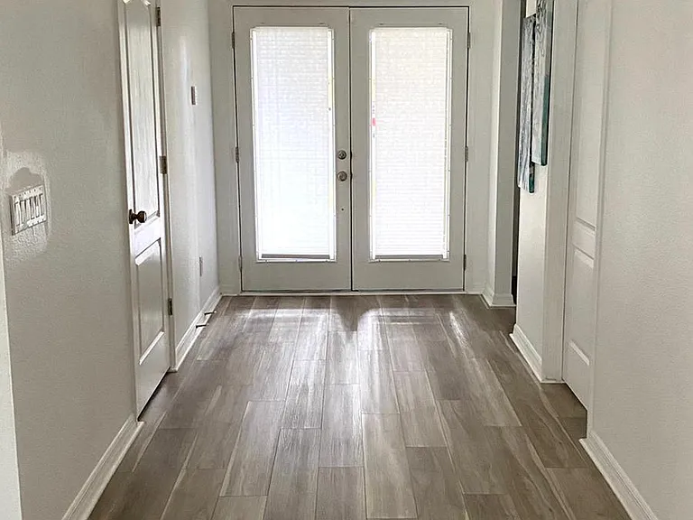 2840 Runyon Cir — Photo 2