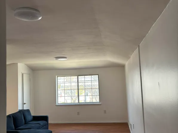 1046 Rensselaer Ave #2R, Staten Island, NY 10309