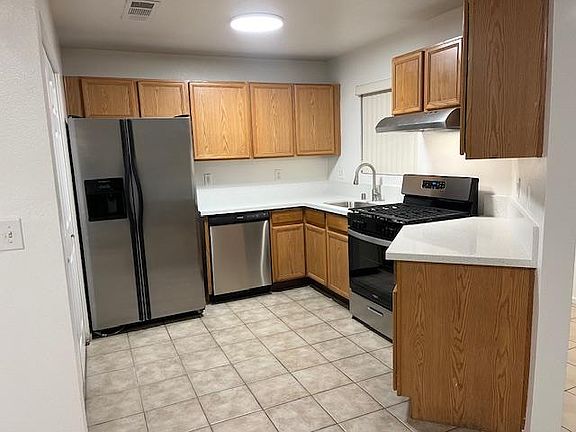 4th image of 4711 Stanley Ave Unit 103
