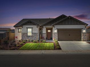 734 Blossom Way S, Madera, CA 93636