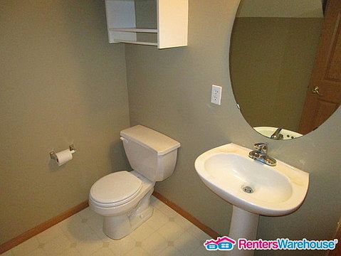 3rd image of 1659 Brittany Dr