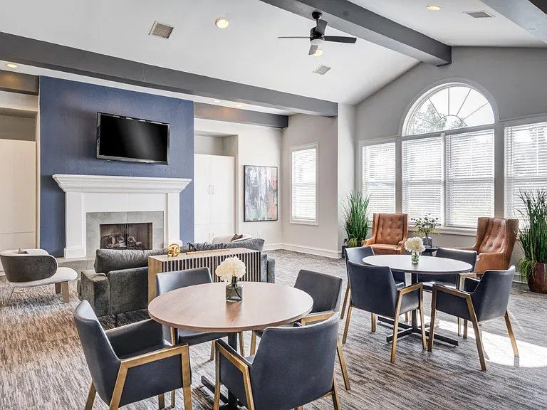 Village at Potomac Falls Apartment Homes — Photo 18