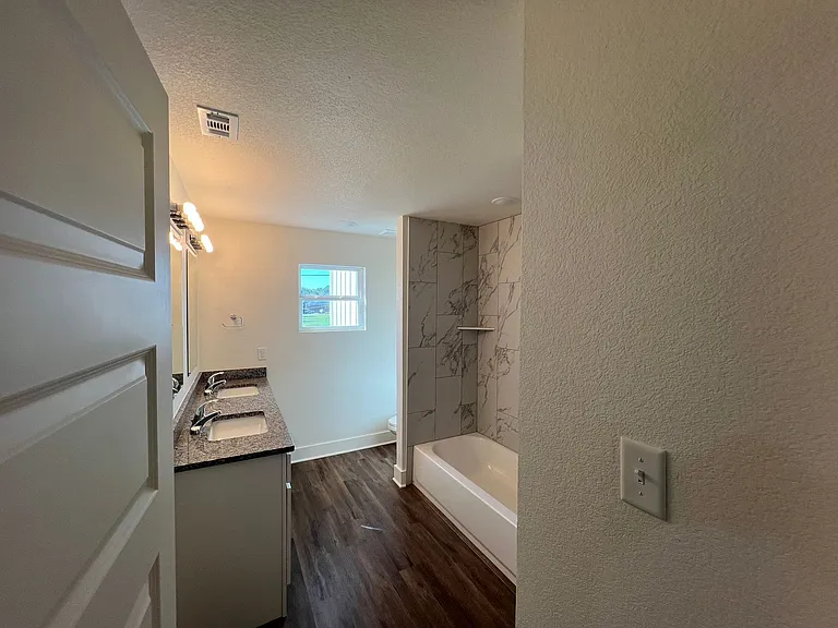 1003 Allie Way — Photo 10