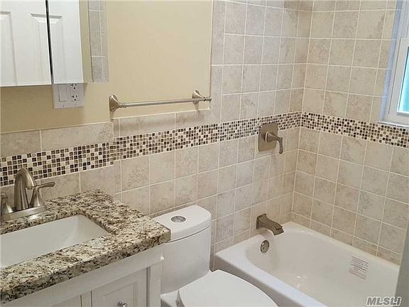 3rd image of 9219 107th St