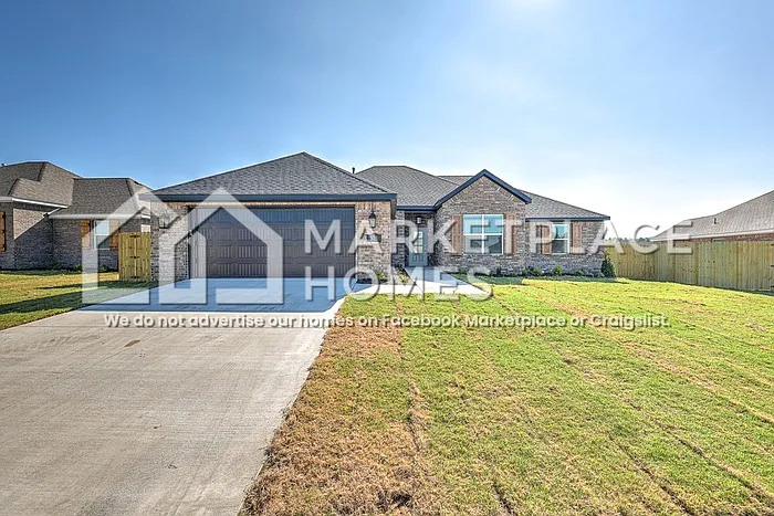 375 Canada Dr — Photo 1